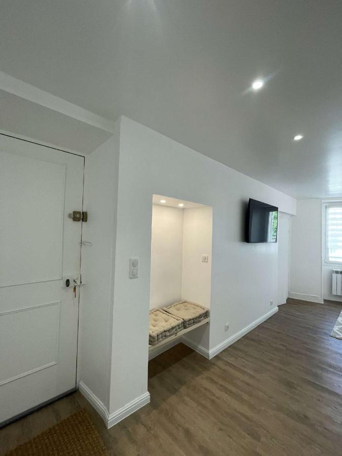 Appartement Dampierre En Yvelines Экстерьер фото
